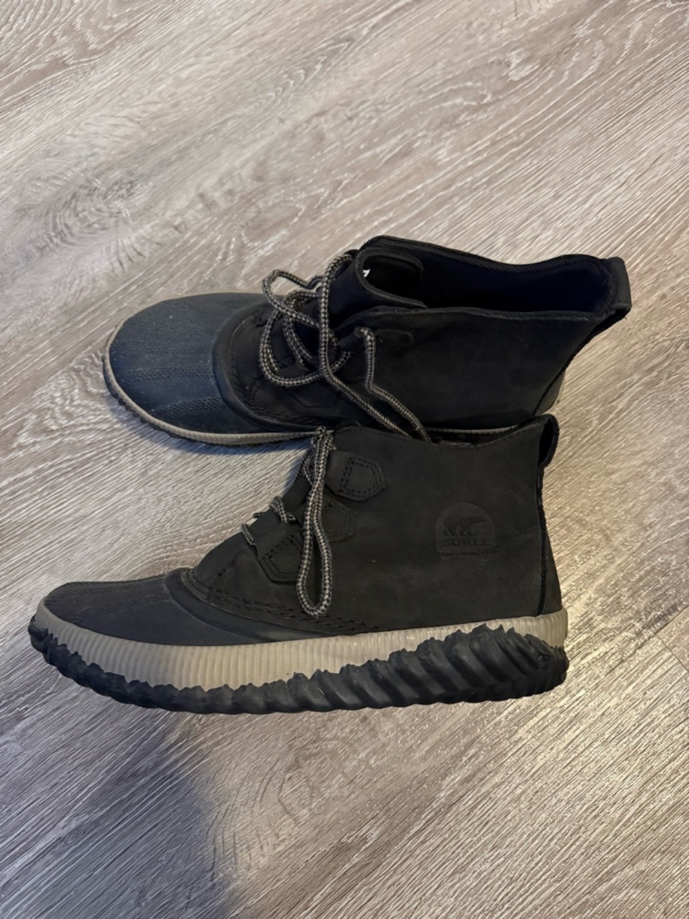 Sorel Black Out N About Boots